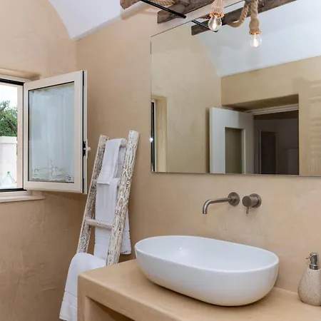 Holiday home Trullo Tonino -